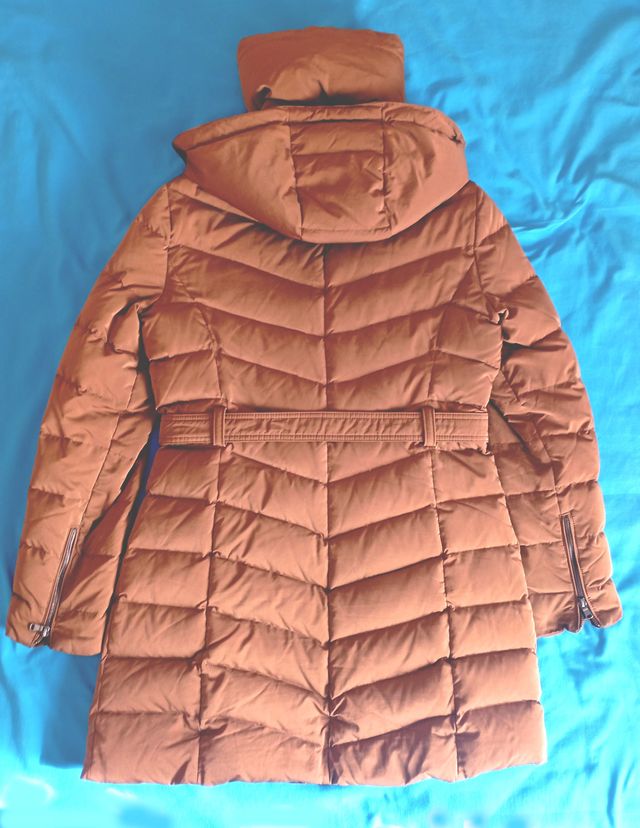 Parka Plumas Impermeable Marrón Mostaza