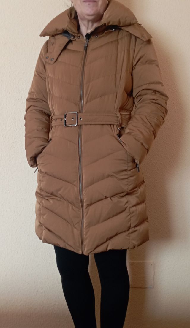 Parka Plumas Impermeable Marrón Mostaza