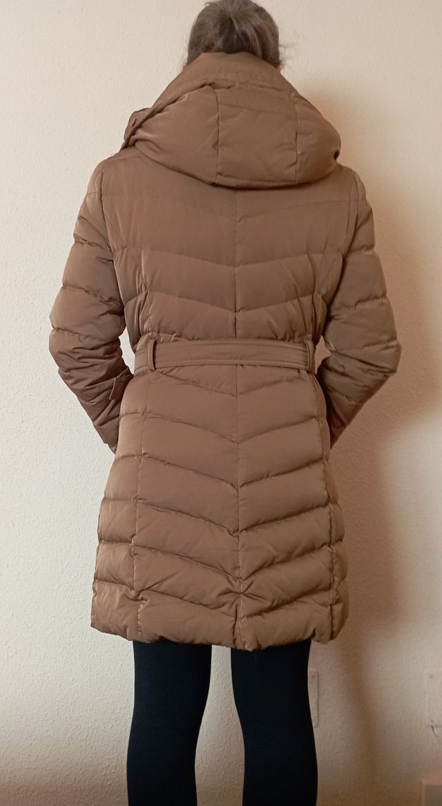 Parka Plumas Impermeable Marrón Mostaza