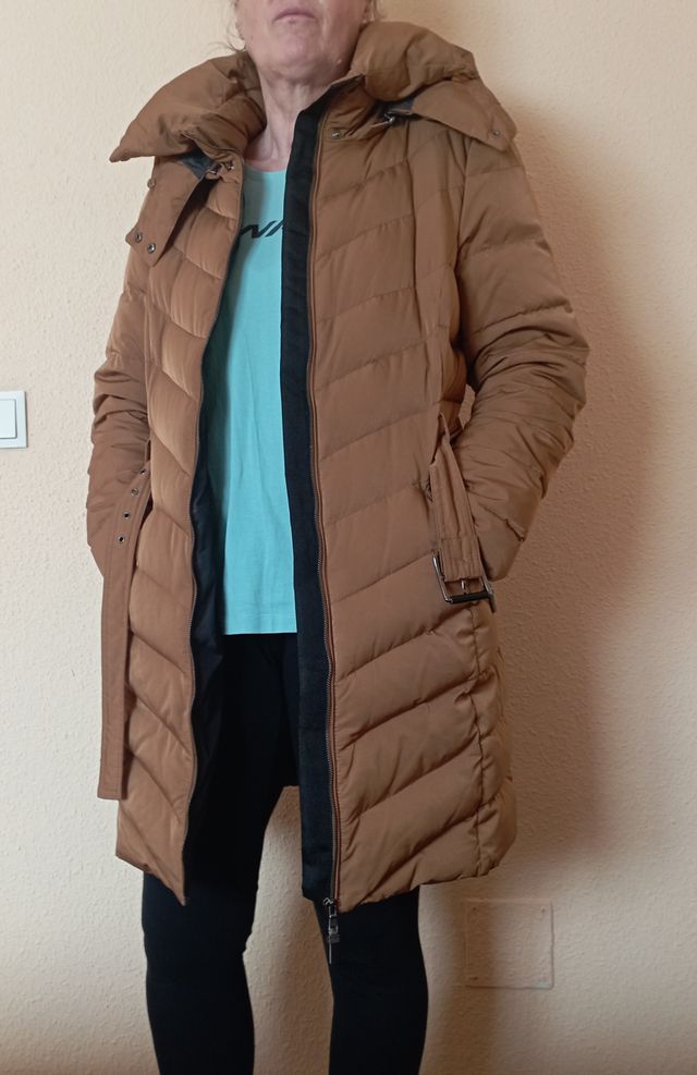 Parka Plumas Impermeable Marrón Mostaza