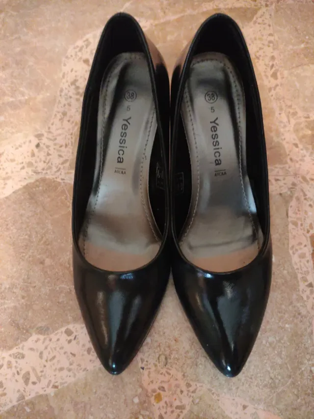 Zapatos de tacón Yessica negros talla 38. Negociab