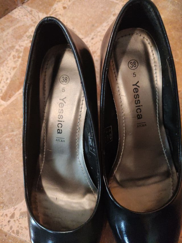 Zapatos de tacón Yessica negros talla 38. Negociab