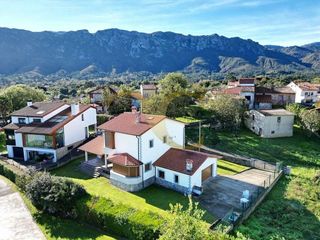 Chalet en venta en Celorio-Poó-Parres en Llanes