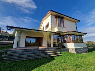 Chalet en venta en Celorio-Poó-Parres en Llanes