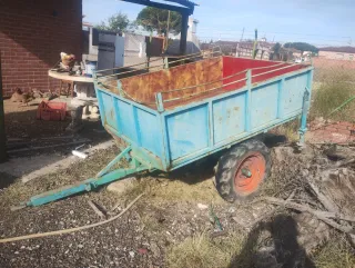 Remolque agrícola  pequeño para tractor