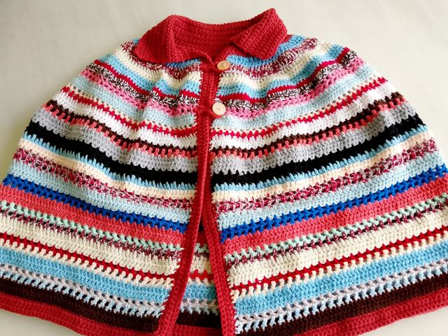 Capa artesanal multicolor talla XL