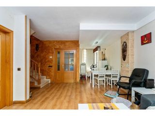 Casa adosada en venta en Santa Maria-Eixample-Sud Sumella en Cubelles