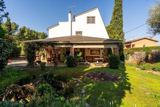 Chalet en venta en Terra Nostra en Montcada i Reixac