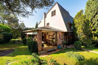 Chalet en venta en Terra Nostra en Montcada i Reixac