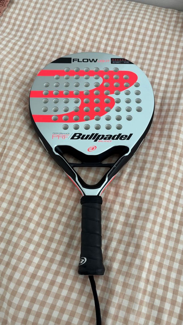 Raqueta Bullpadel Flow Light