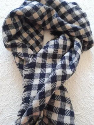 Bufanda cuadros beige y azul