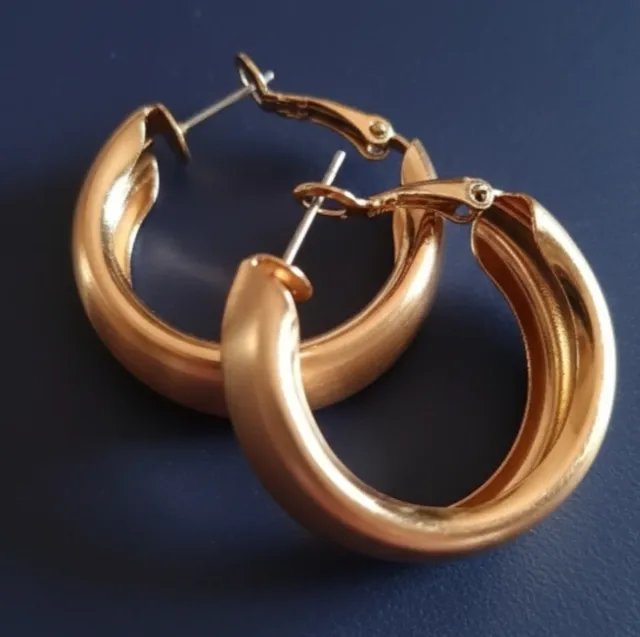 Set Aros dorados mate y bolas grandes