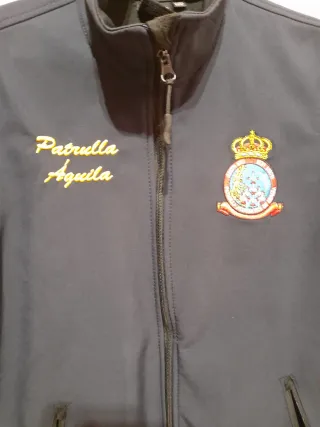 Chaqueta Negra Patrulla Águila. Sin estrenar.