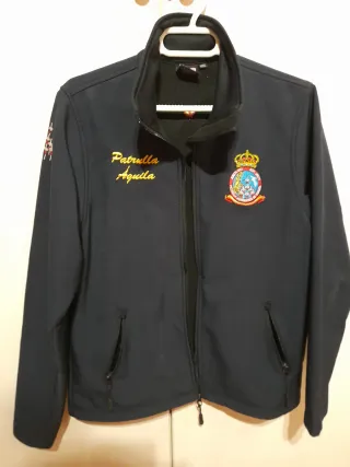 Chaqueta Negra Patrulla Águila. Sin estrenar.
