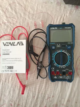 Multímetro Digital TRMS VENLAS VM-600M