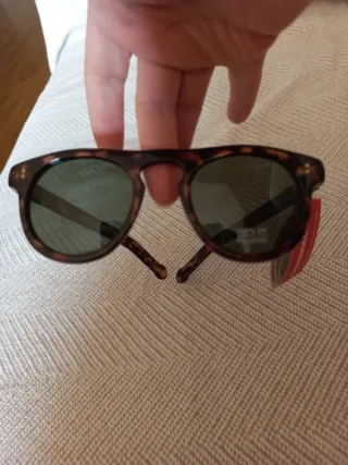 Occhiali da sole nuovi
