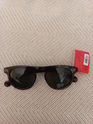 Occhiali da sole nuovi