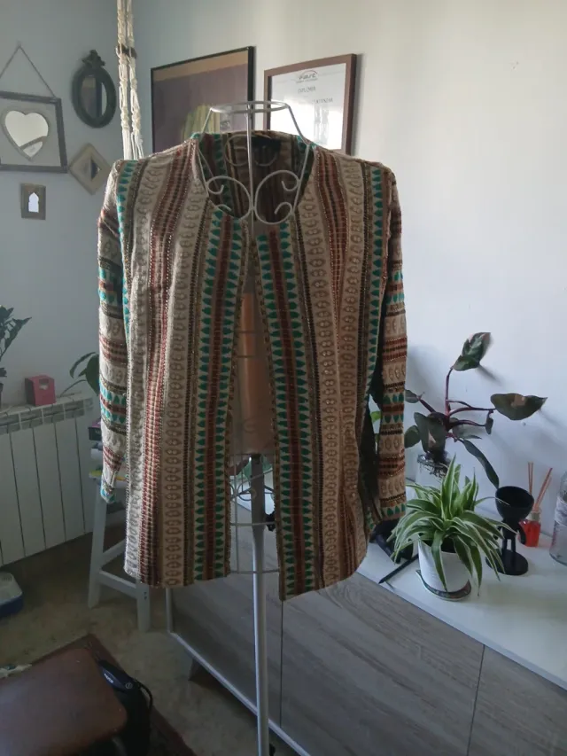 Chaqueta bordada espectacular 