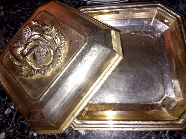 Portagioie decorato con rosa