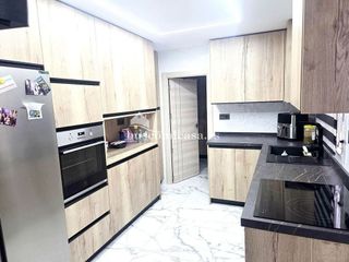 Casa adosada en venta en Torre del Campo