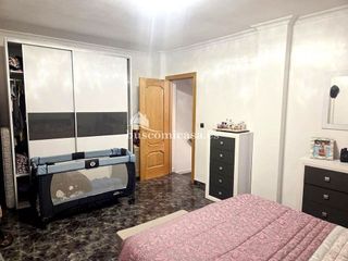 Casa adosada en venta en Torre del Campo