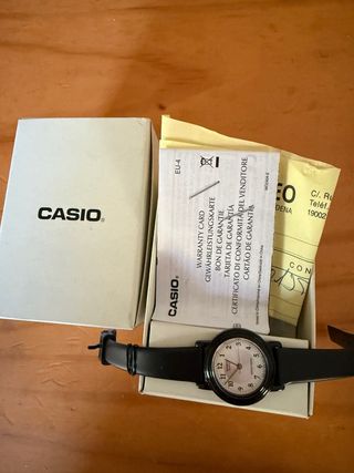 Reloj Casio Negro y Blanco