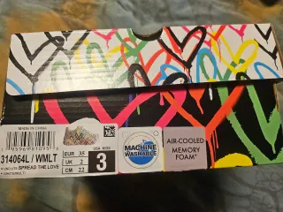 Skechers Edición Limitada Corazones Talla 35