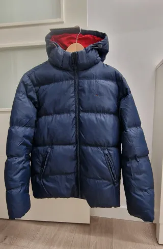 Abrigo Tommy Hilfiger chico azul y rojo