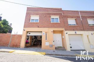 Casa adosada en venta en Ca n'Oriol en Rubí