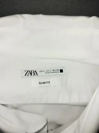 Camisa blanca de manga larga