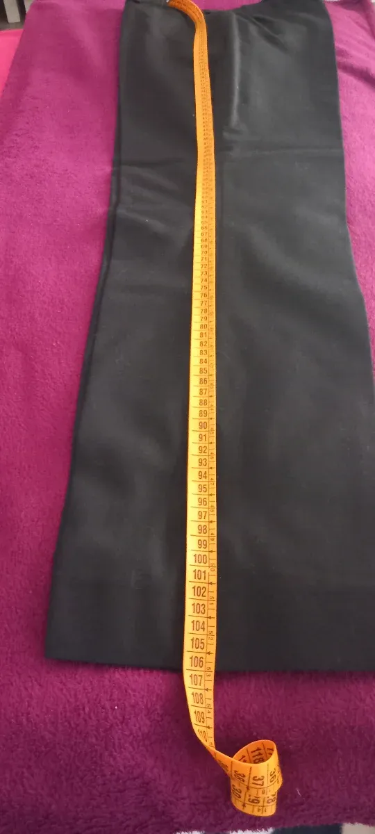 Traje de chico negro como nuevo