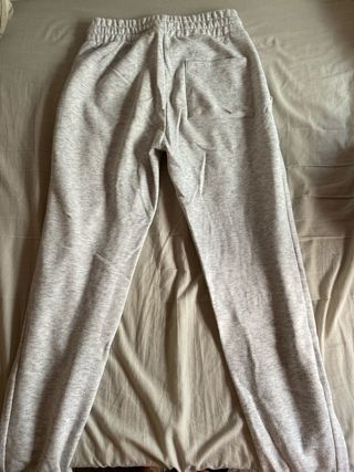 Chándal gris con cordón