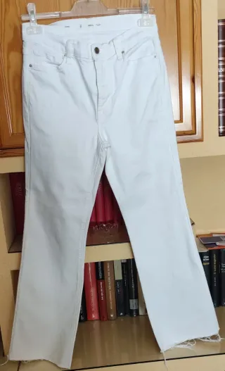 Pantalón blanco Mango