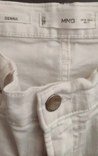 Pantalón blanco Mango