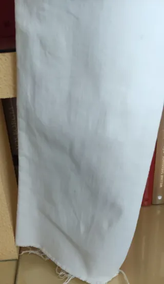 Pantalón blanco Mango