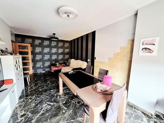 Piso en venta en L'Alquenència en Alzira