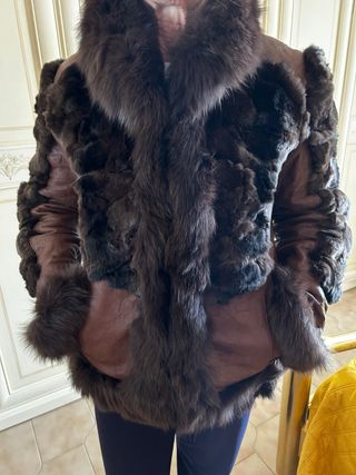 Pelliccia vera pelle marrone nera