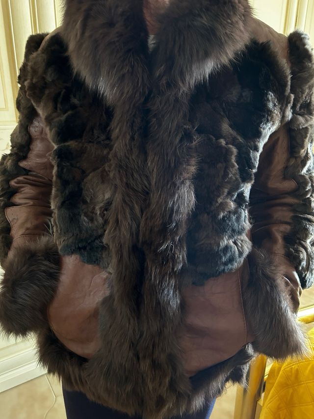 Pelliccia vera pelle marrone nera