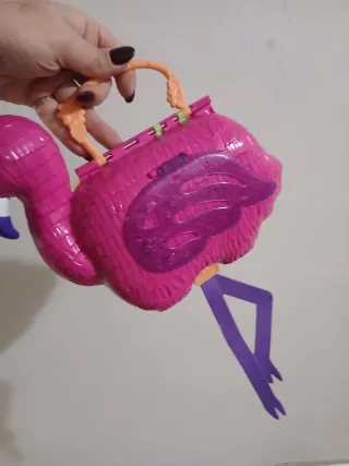 Gioco fenicottero rosa con ali