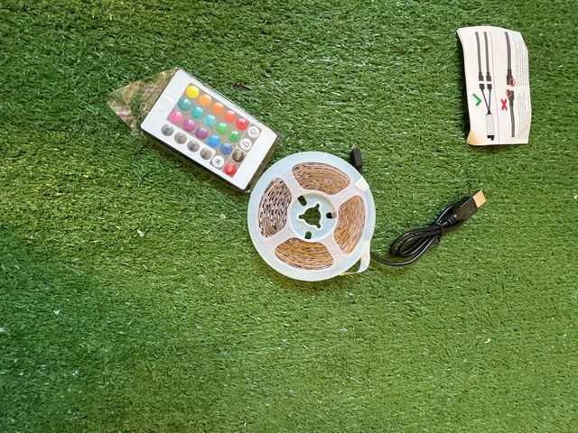 Striscia LED RGB 15 m USB con telecomando 24 tasti