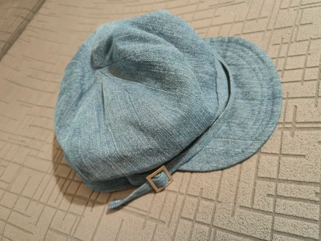 Gorro vaquero con hebilla