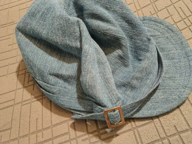 Gorro vaquero con hebilla