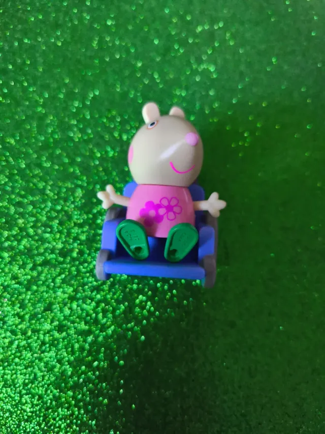 Mandy Mouse e sua cadeira de rodas