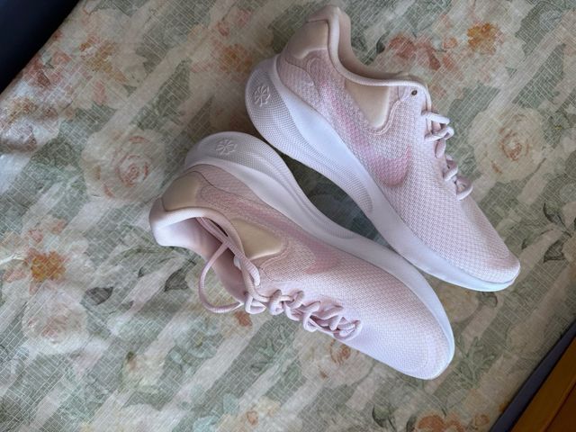 Zapatillas Nike Rosas y Blancas