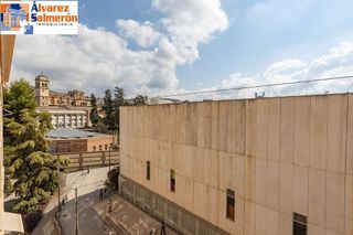 Piso en venta en Centro - Sagrario en Granada