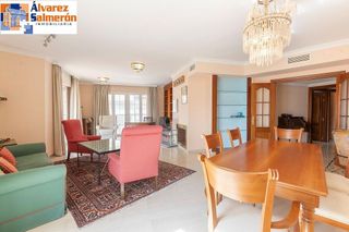 Piso en venta en Centro - Sagrario en Granada