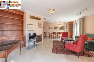 Piso en venta en Centro - Sagrario en Granada