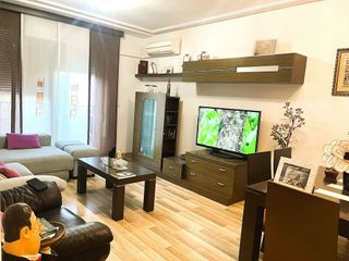 Piso en venta en La Torre en Valencia