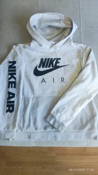 Sudadera Nike Gris Niño 11-13 años.