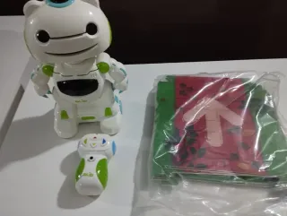 Robot Inteligente Blip con Mando